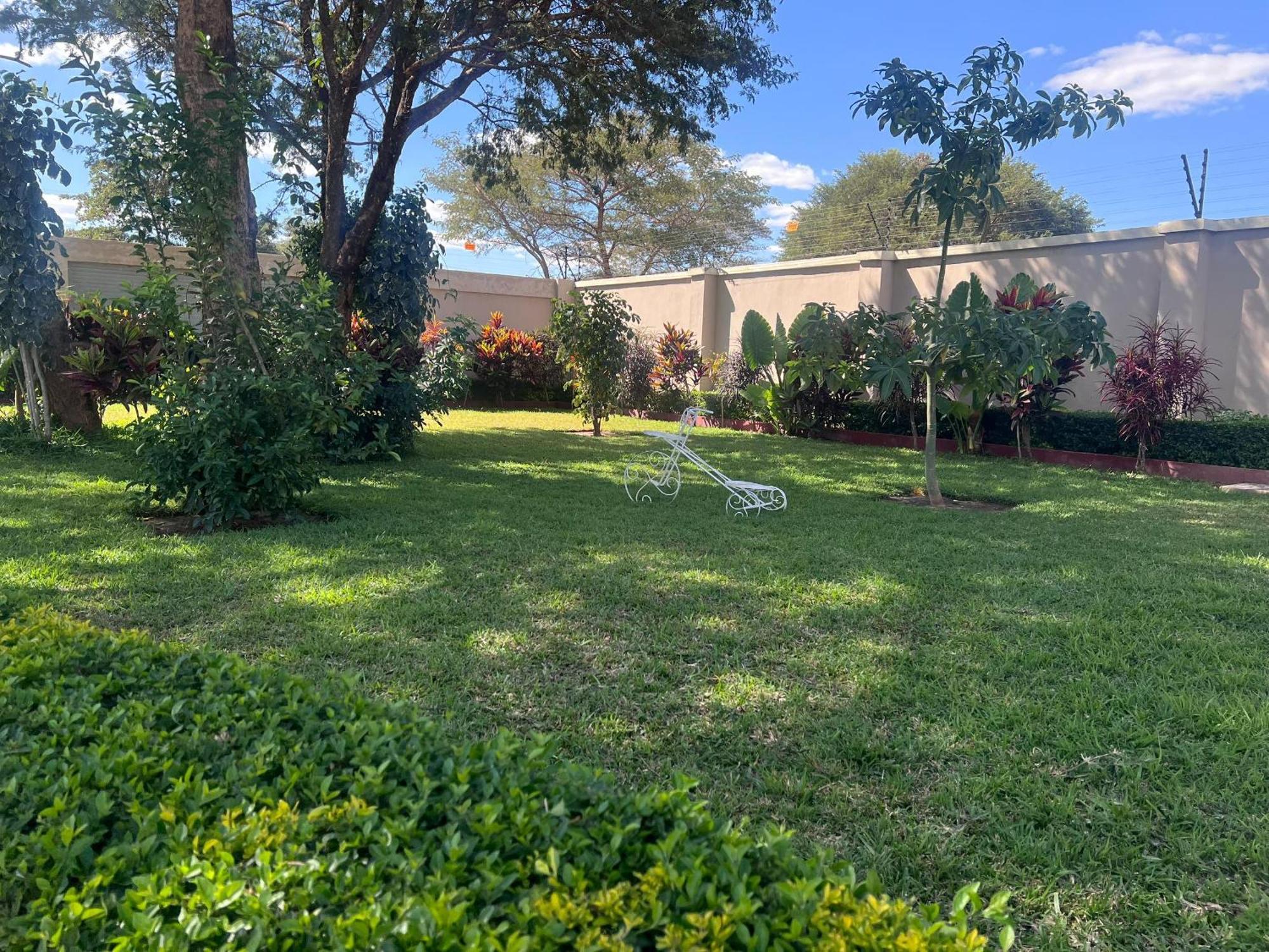 Kasbek Lodge And Tours Lusaka Kültér fotó