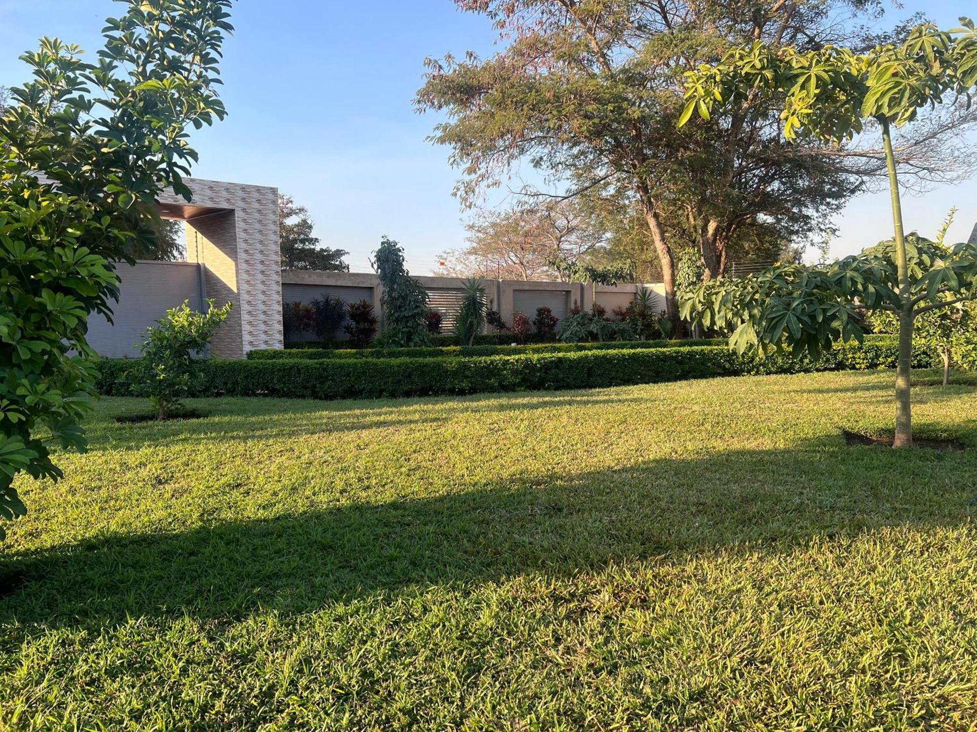 Kasbek Lodge And Tours Lusaka Kültér fotó